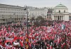 В Варшаве проходит организованное оппозицией массовое шествие за демократию и свободу СМИ