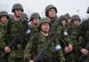 Министр обороны Эстонии призвал расстреливать «зеленых человечков»