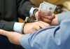 Для калужского чиновника взятка в 5000 рублей обернулась штрафом 210 000 рублей