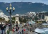 Немецкие туристы в Ялте: надо помочь политикам снять санкции с России