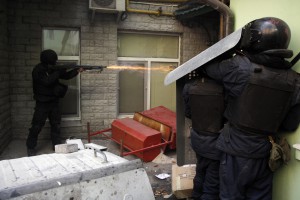 Антиправительственные столкновения демонстрантов с полицией в Киеве 18 февраля 2014 года.
